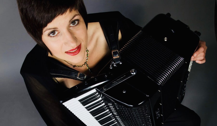 Janina Rüger-Aamot, Akkordeonlehrerin für Standard- und Melodiebass