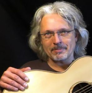 Akustik Gitarre lernen mit Bernhard Galler