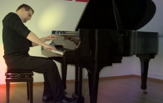 Klavier spielen lernen bei Andreas Czeppel